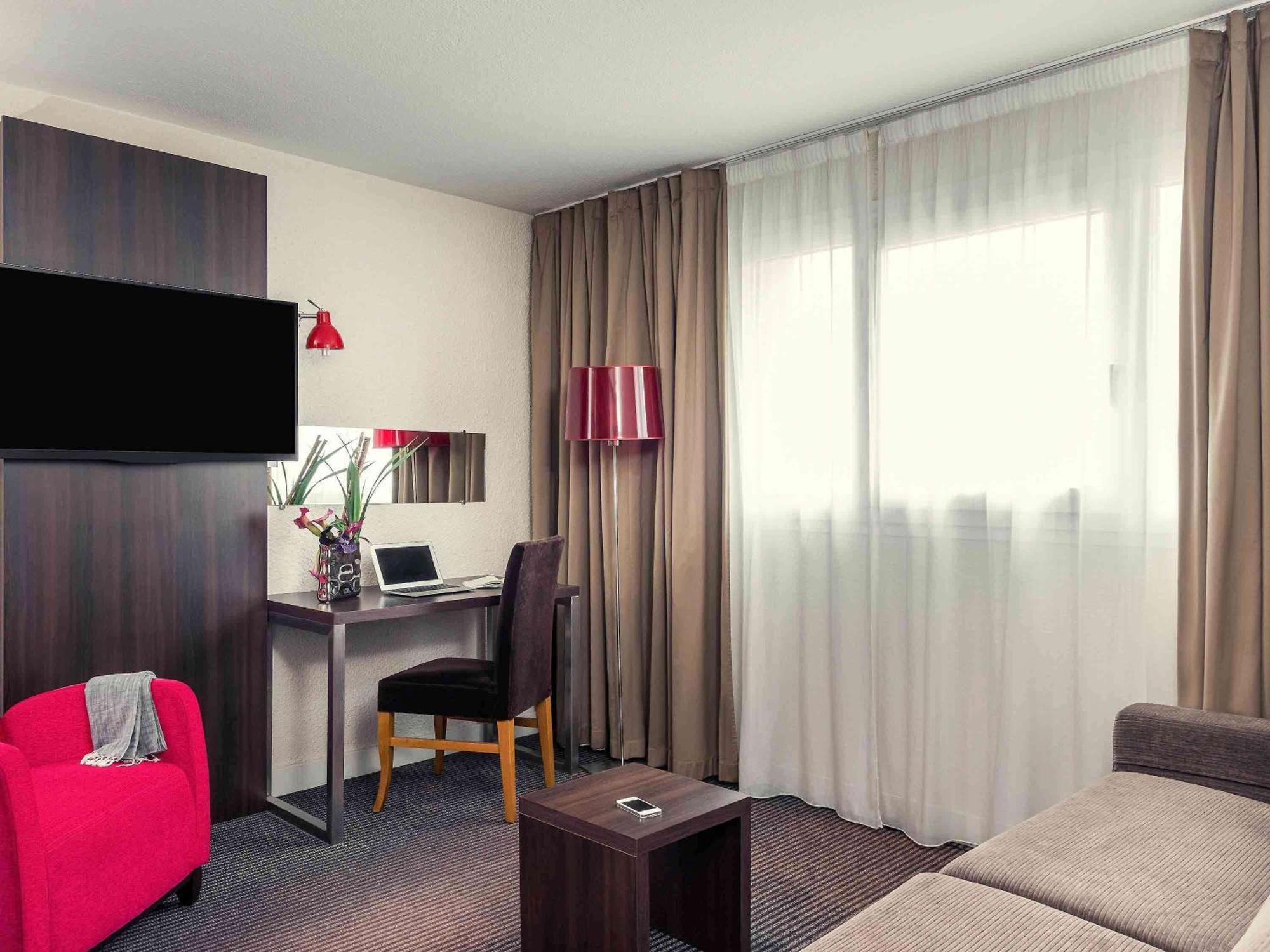 Mercure Paris Porte D'Orleans Монруж Екстериор снимка